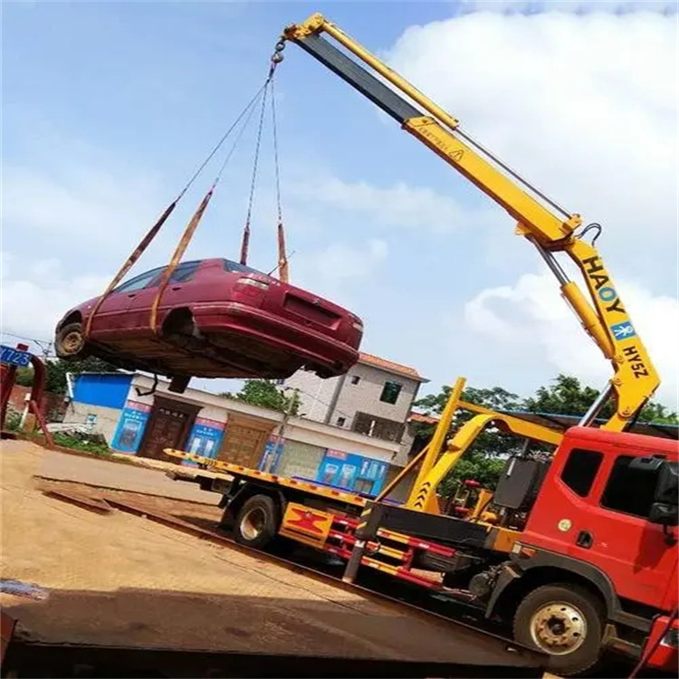 肥东县吊车吊汽车的正确方法